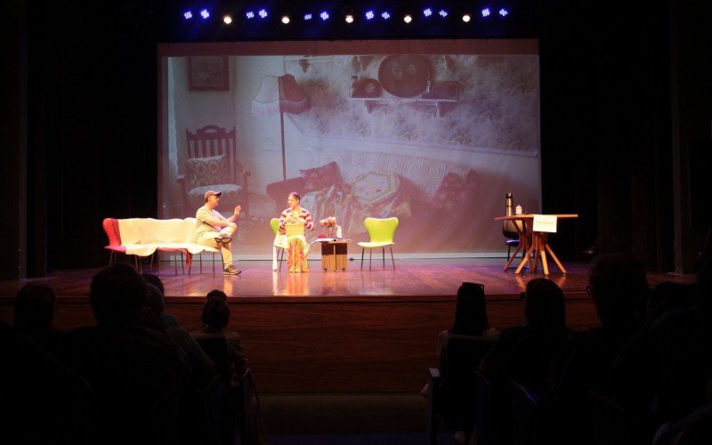 A 25ª Semana Municipal da Pessoa Idosa inicia com uma peça de teatro no Sesc Canoas para alertas sobre fraudes | abc+
