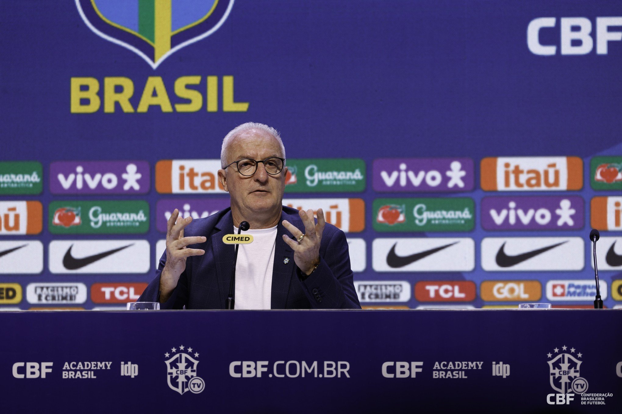 Dorival admite seleção abaixo do esperado: "Necessidade de uma melhora rápida"