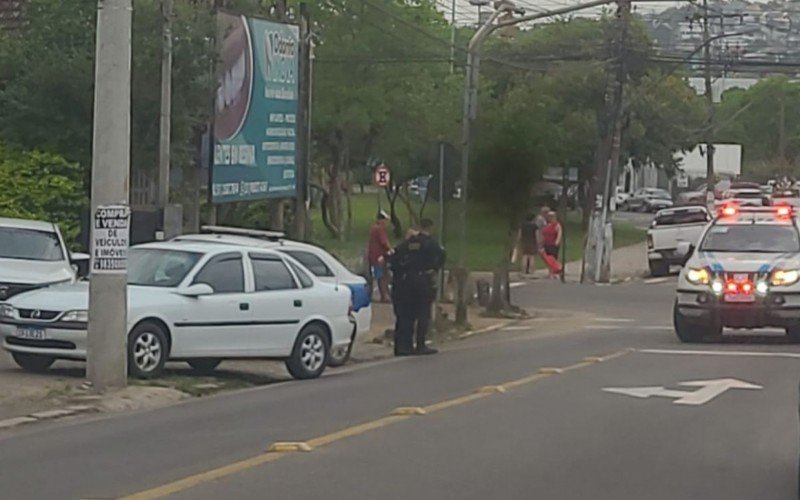 Mulher é atropelada ao atravessar na faixa de pedestres em Novo Hamburgo | abc+