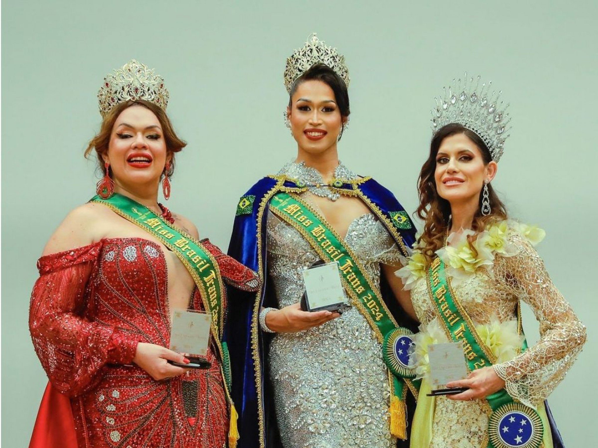 Catarinense é eleita Miss Universe Trans Brasil 2024; gaúchas conquistam coroa em outras categorias