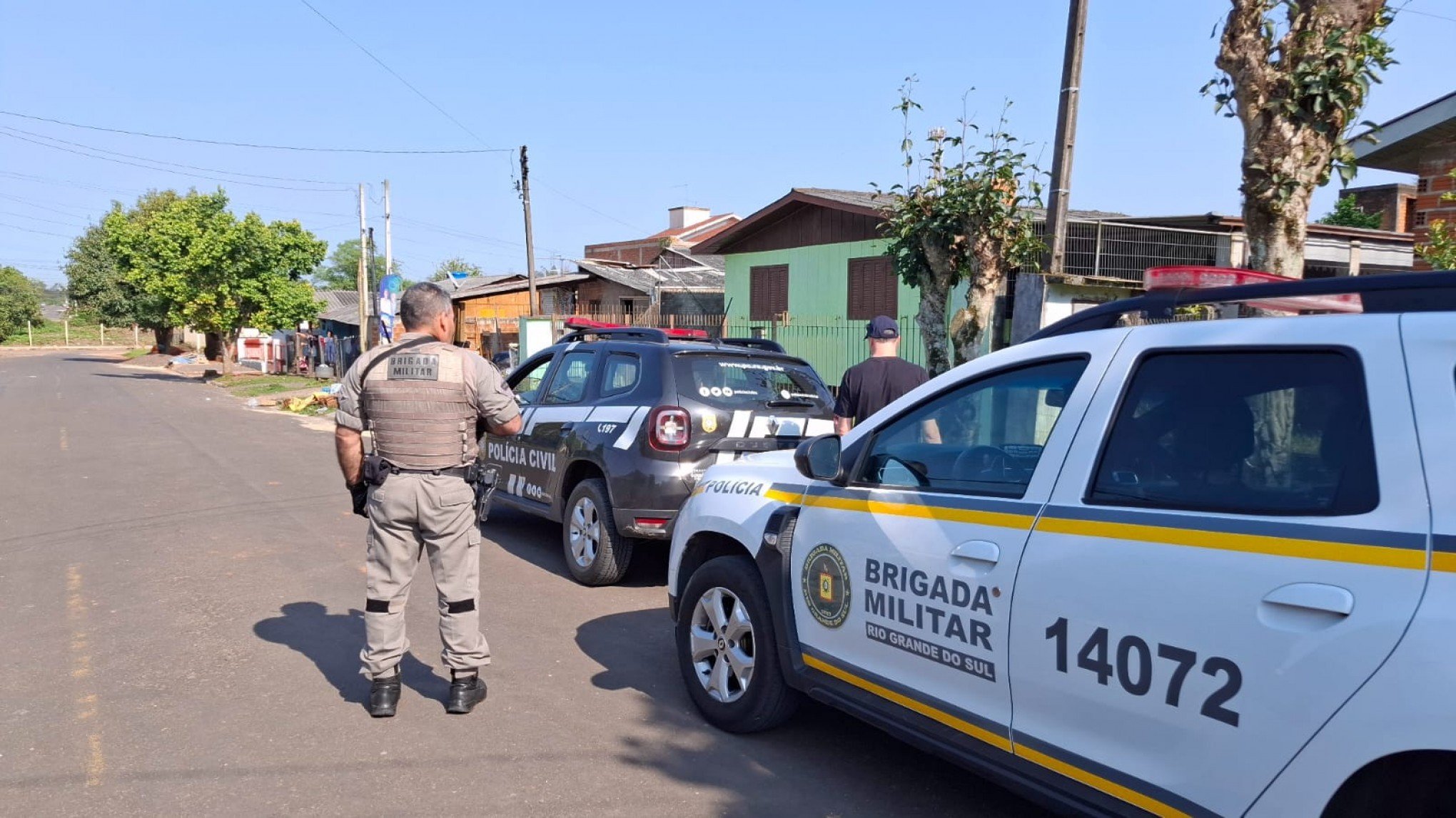 Jovem tem os pés acorrentados e é torturado por 5 horas seguidas no Vale do Sinos