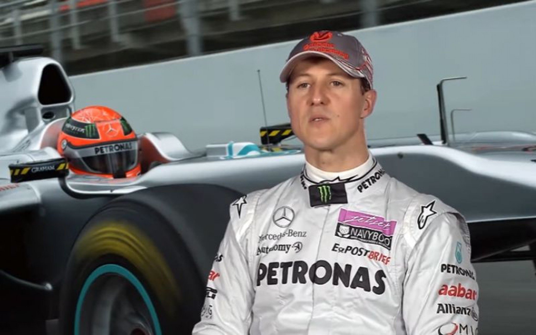 Schumacher é visto pela 1ª vez em 11 anos após acidente que o deixou em estado vegetativo