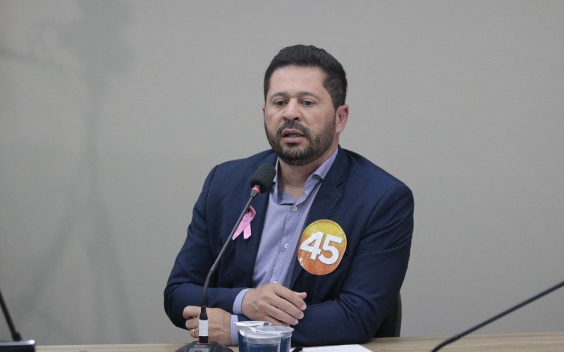 Raizer Ferreira no segundo debate dos candidatos à Prefeitura de Novo Hamburgo | abc+