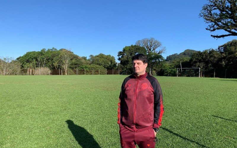 Carlos Moraes é o novo técnico da equipe profissional do Centro Esportivo Gramadense