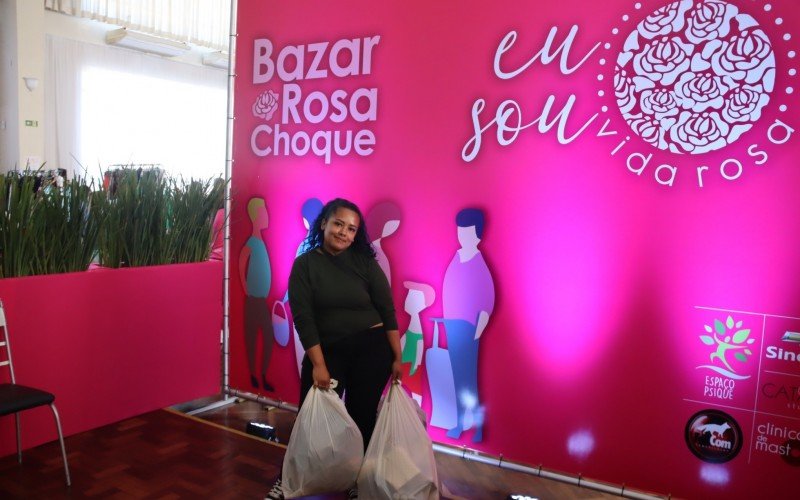 Bazar Rosa Choque arrecada recursos para pagar exames de mamas para mulheres em situação de vulnerabilidade social  | abc+