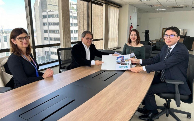 Plano operacional da CEEE Equatorial terá mais 660 profissionais para garantir fornecimento de luz durante votação  | abc+