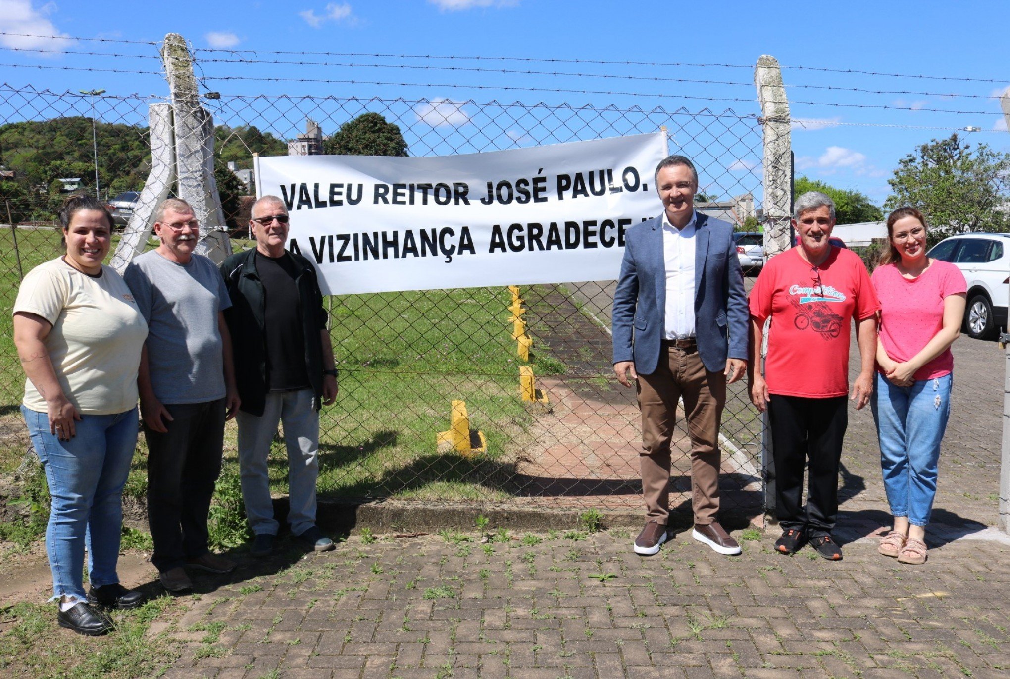 Feevale abre portão e melhora circulação para moradores da Vila Nova