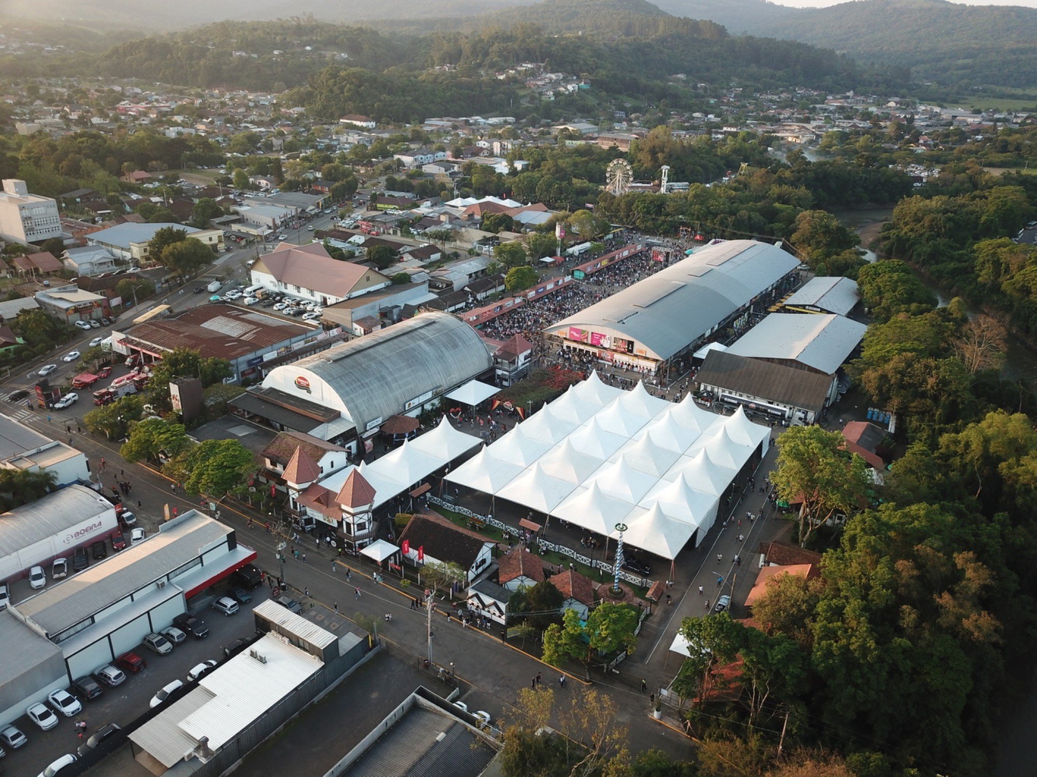 Com R$ 1,5 milhão de perdas no parque, Oktoberfest de Igrejinha supera adversidades para tirar edição de 2024 do papel