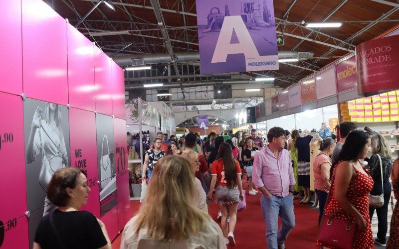 Feira da Loucura por Sapatos ocorre nos pavilhões da Fenac em Novo Hamburgo  | abc+