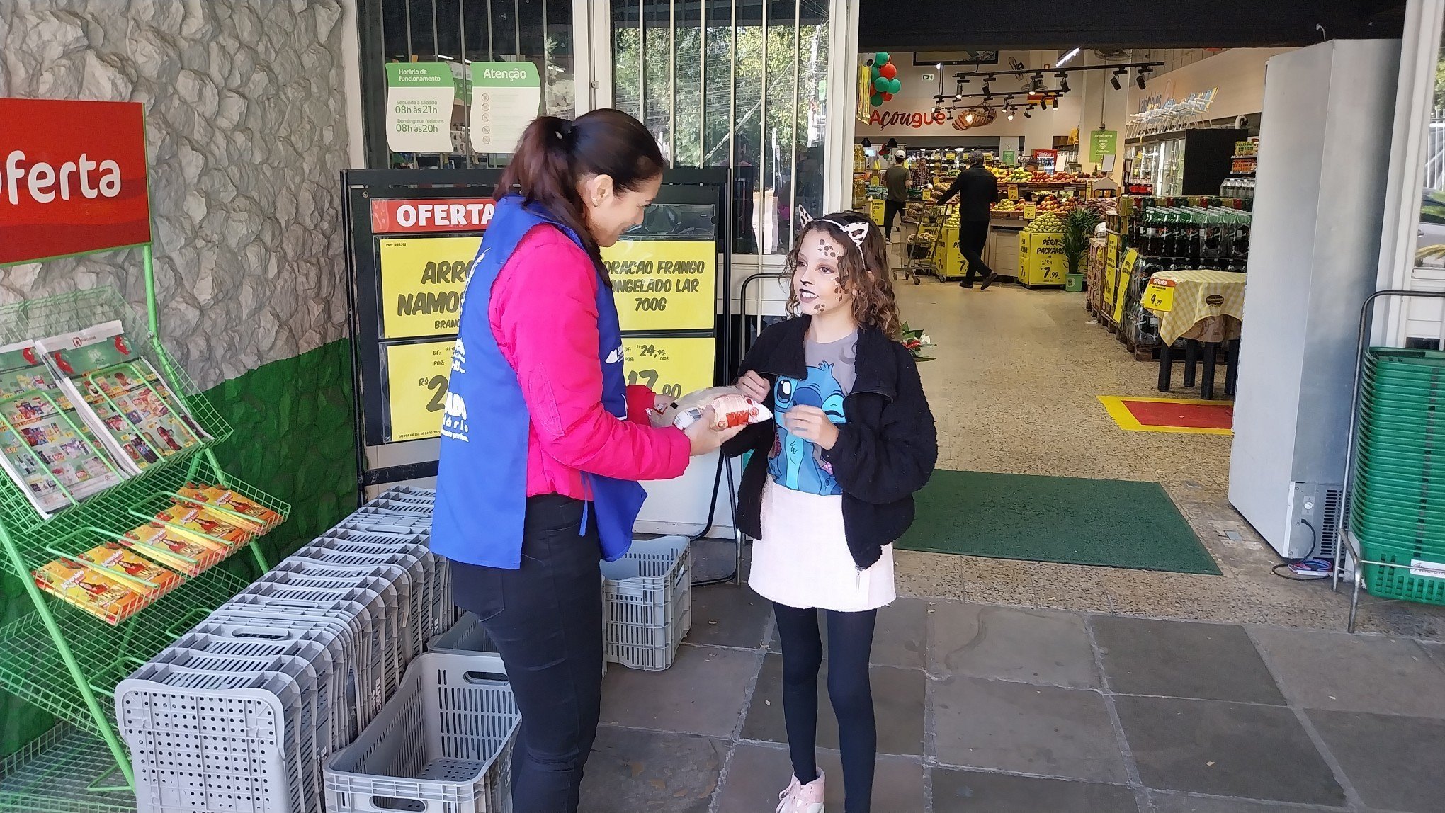 Banco de Alimentos recebe doações em 13 supermercados na região neste sábado