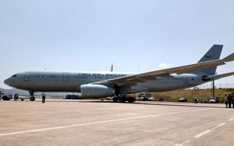 Quinto avião da Força Aérea Brasileira (FAB) voa para o Líbano | abc+