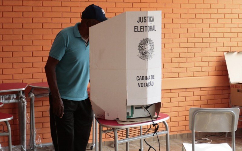 Votação do segundo turno das eleições municipais acontece no próximo domingo (27)