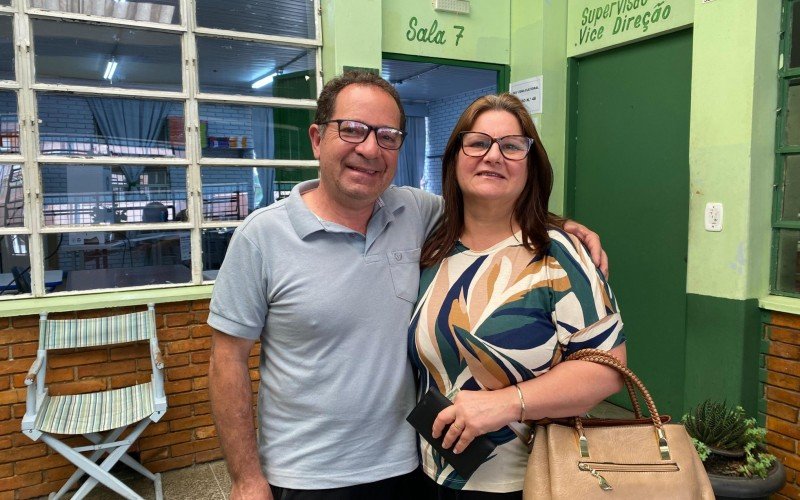 Jane Pessin e Ronaldo Meyer, após votação nas eleições municipais