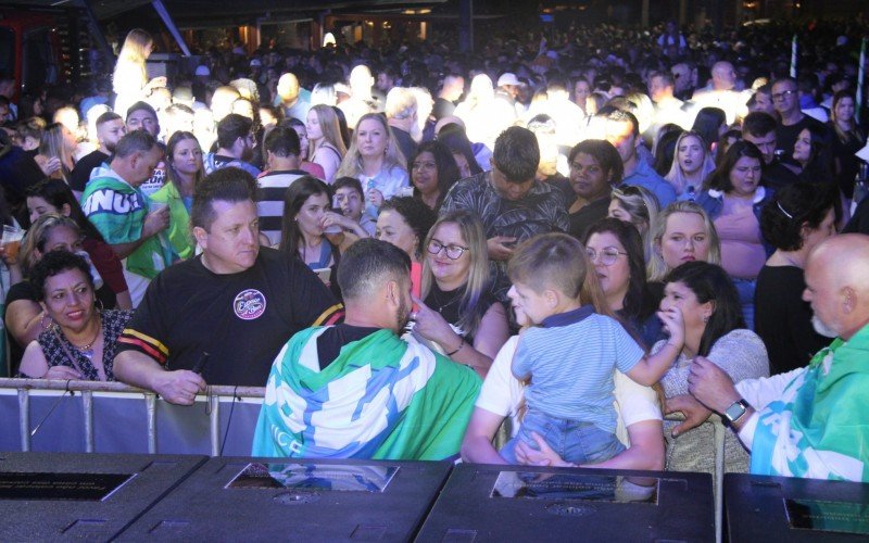 Festa do prefeito reeleito em Estância Velha, Diego Francisco (PSDB)