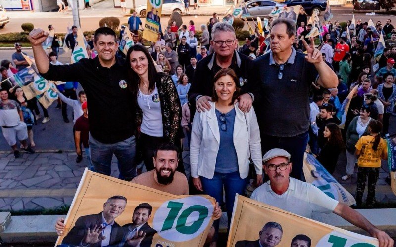 Daniel e Alexandre fizeram a festa na Praça das Flores | abc+