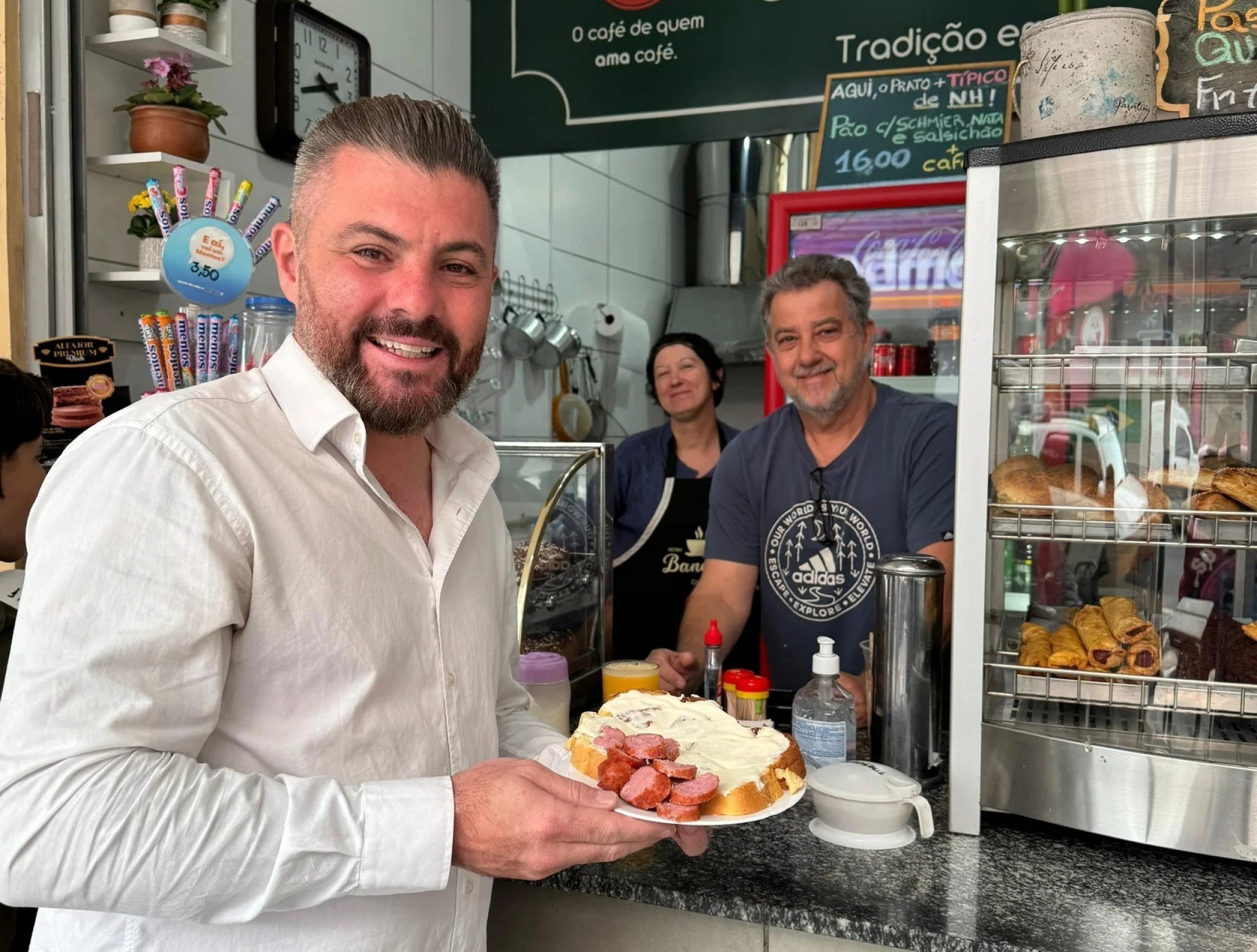 Entre o tradicional café da manhã nas Bancas e uma volta no calçadão, Finck fala de planos para seu mandato