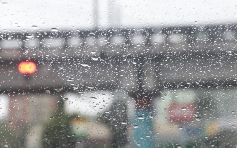  RS pode ter chuva volumosa de até 100mm e ventos fortes nesta quinta-feira | abc+