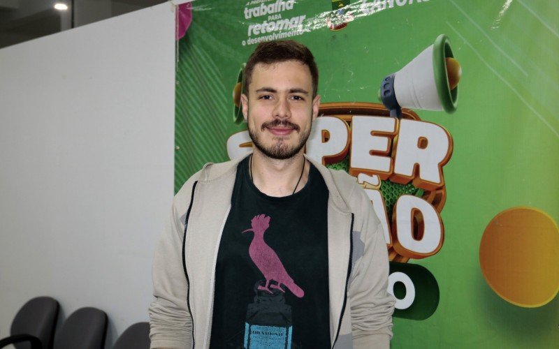 O engenheiro André Luís Bagetti Júnior compareceu ao feirão logo pela manhã em busca de uma oportunidade