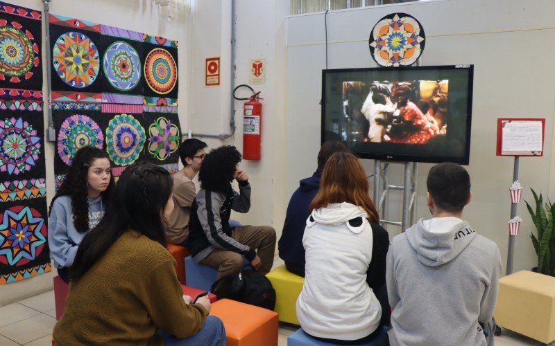 "Caleidoscópio das Artes ocorre na biblioteca da Fundação Liberato