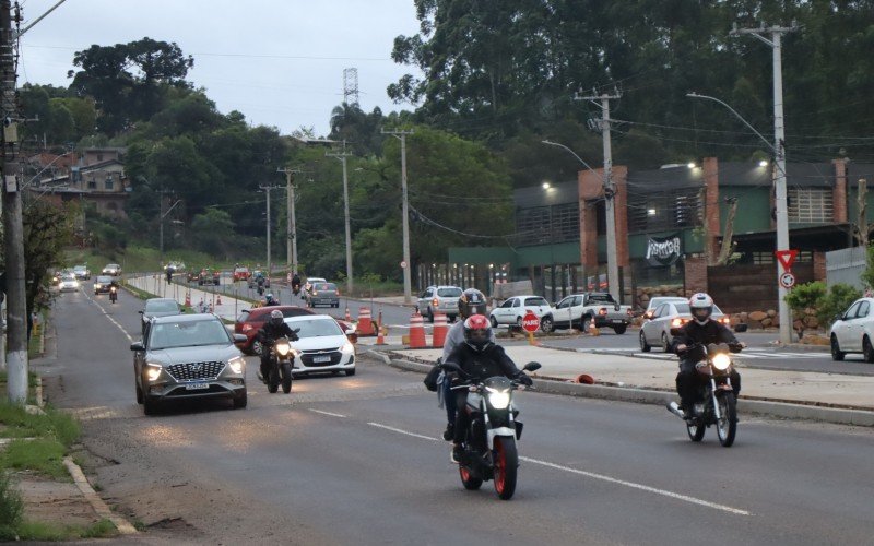 Avenida agora conta só com um ponto de conversão na entrada da cidade