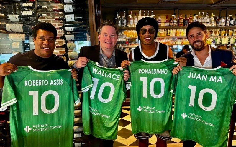 Assis e Ronaldinho se tornam acionistas de clube nos Estados Unidos | abc+