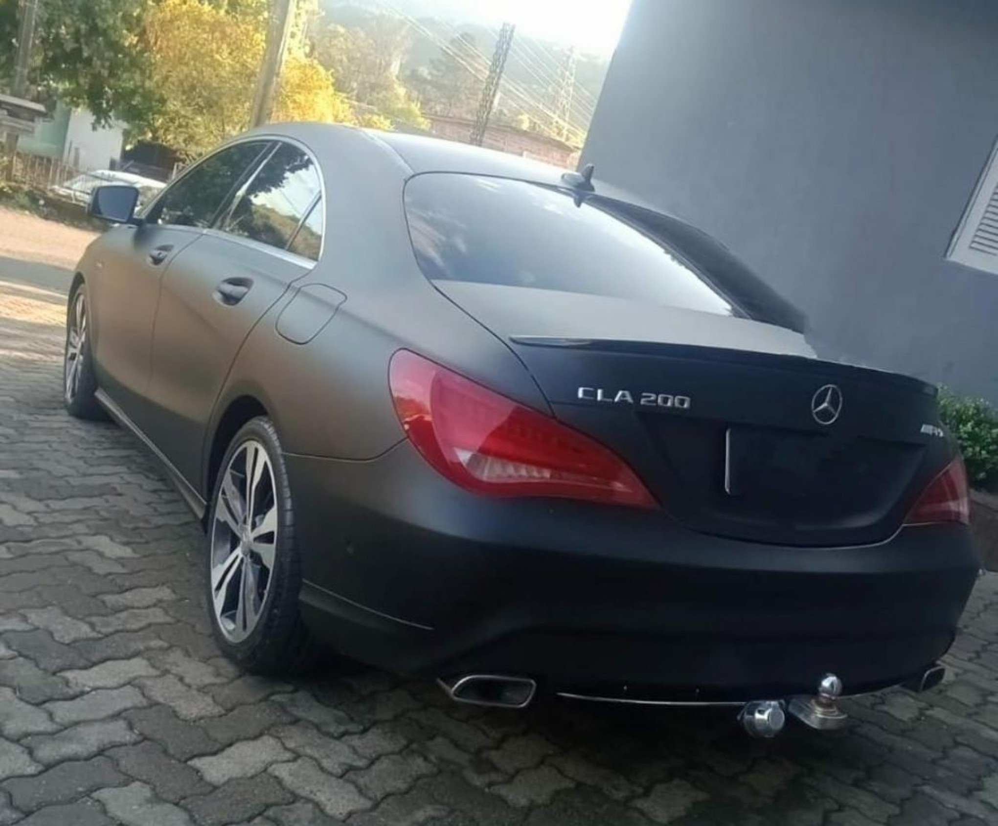 Carro de luxo de casal de traficantes da região é apreendido e ganha novo destino