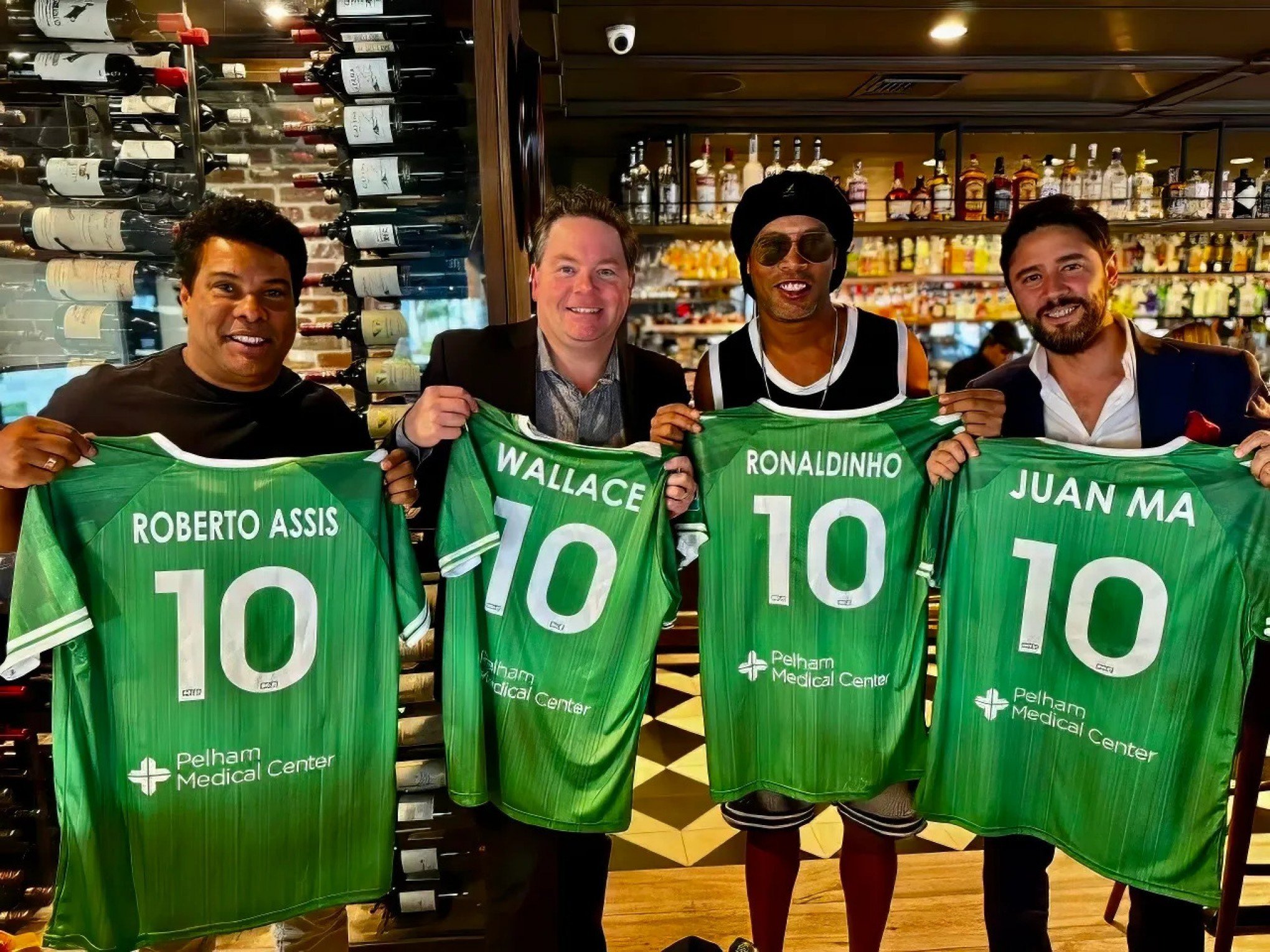 Ronaldinho Gaúcho vira acionista de clube de futebol nos Estados Unidos