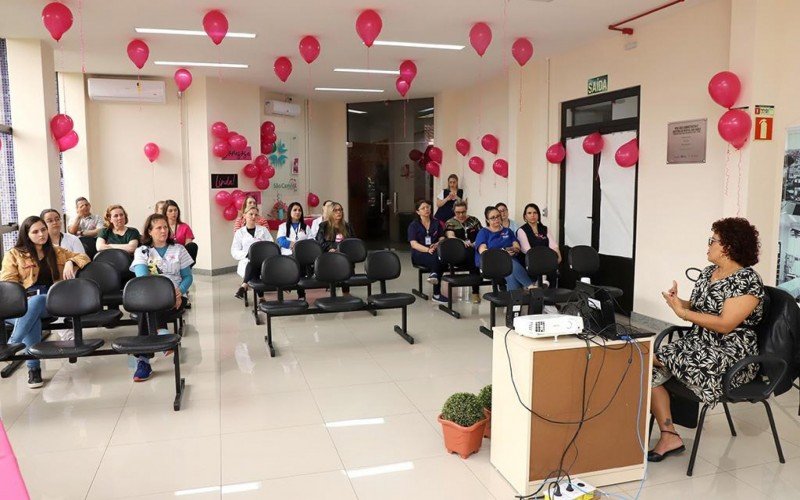 palestra sobre Outubro Rosa no Hospital São Camilo de Esteio