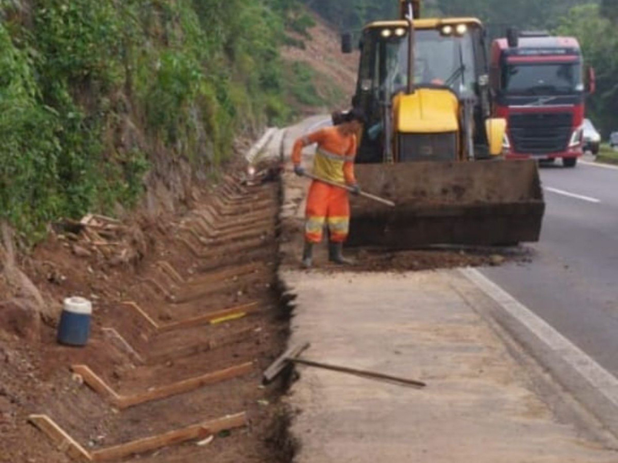 TRÂNSITO: Obras causam bloqueios parciais em rodovias do Vale do Caí e Serra; veja onde