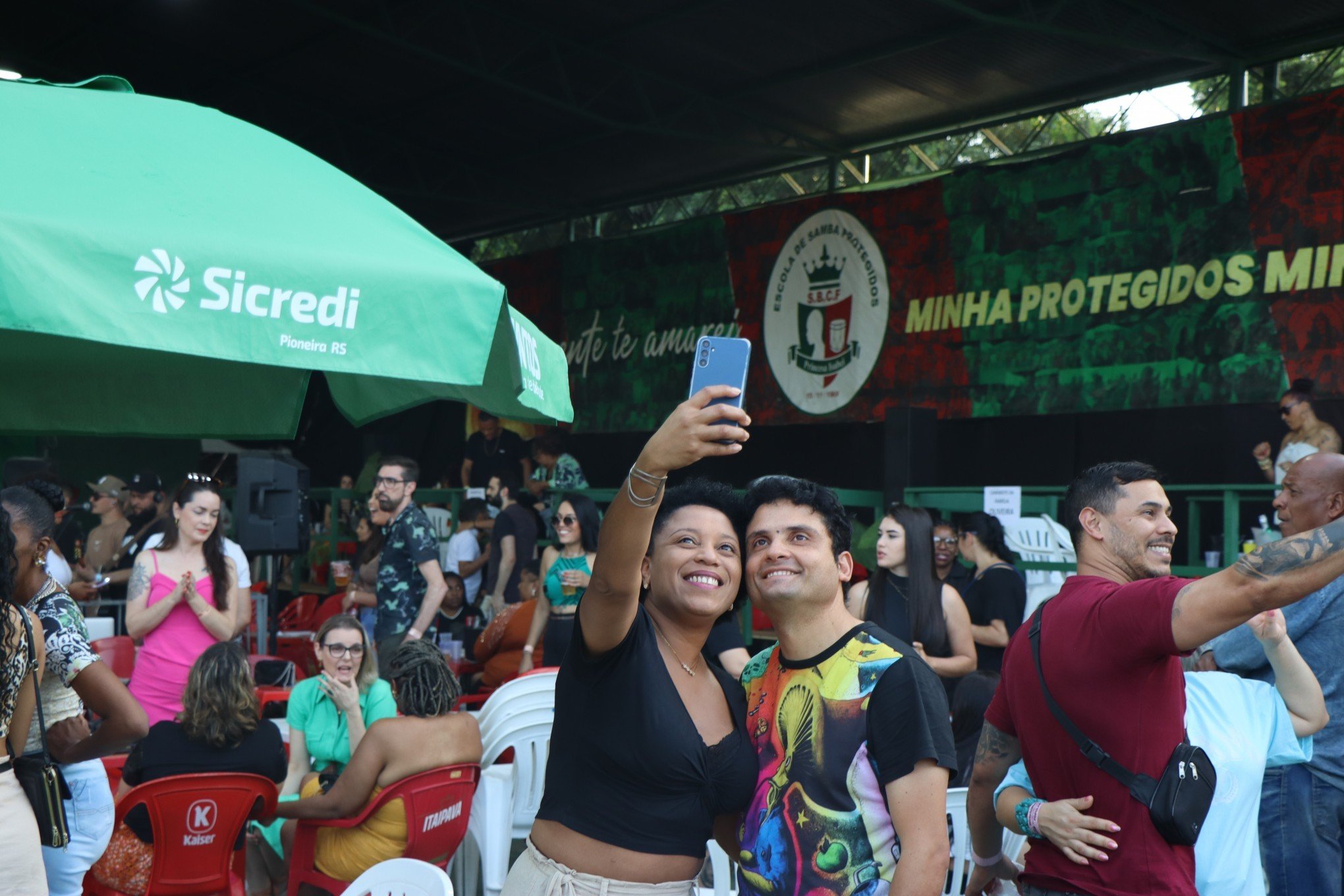 Quadra da Protegidos recebe a "Oktoberfest" do samba