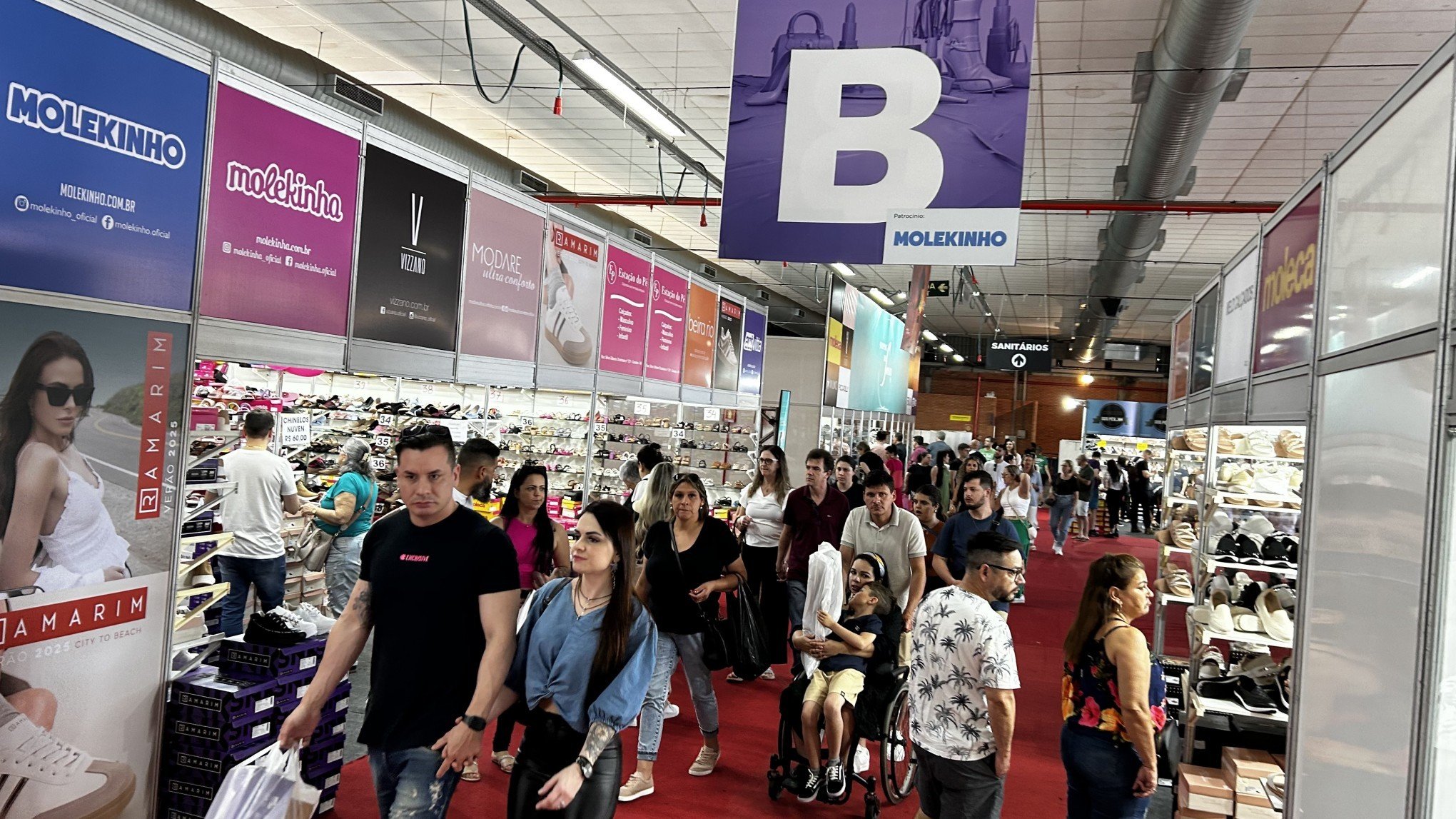 LOUCURA POR SAPATOS: Evento que reúne moda, descontos e cerveja artesanal inicia nesta semana