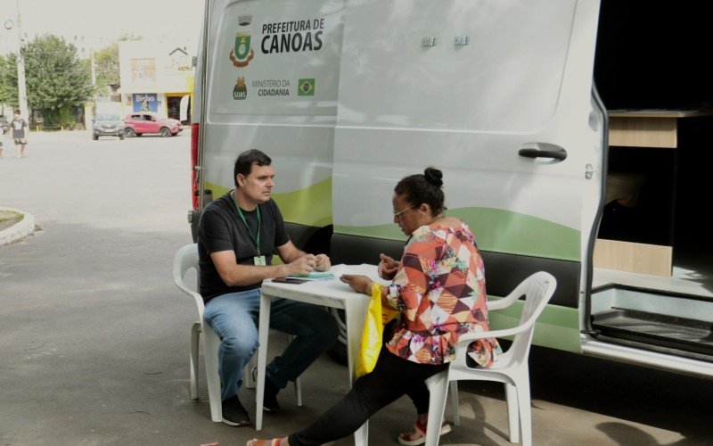 Unidade móvel organizou ações para atender população presencialmente