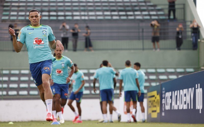 Vanderson, ex-Grêmio, vai estrear como titular na seleção brasileira  | abc+