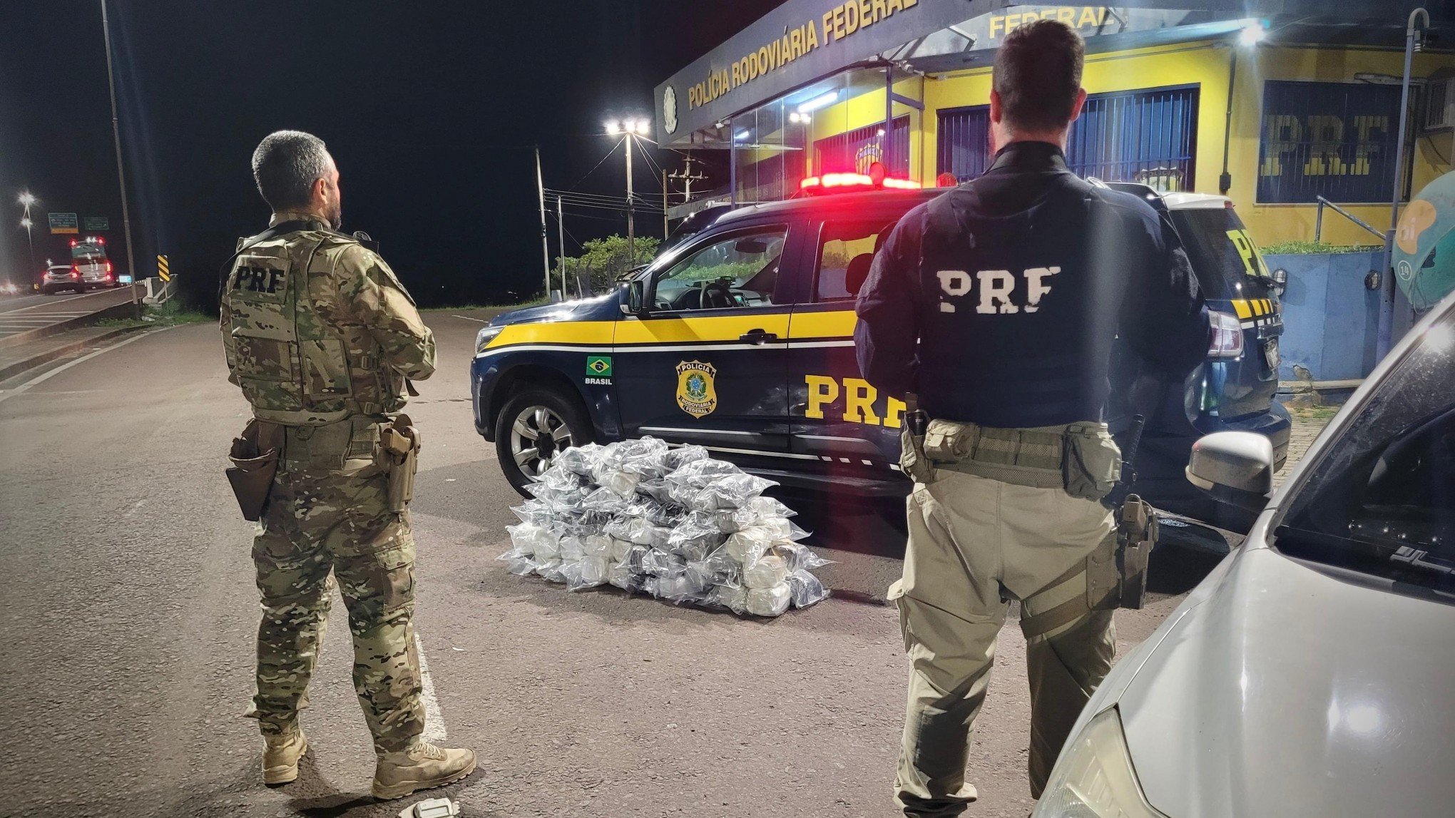 BR-101: O que é haxixe? Saiba o que é a droga à base de maconha que foi apreendida em grande quantidade no litoral