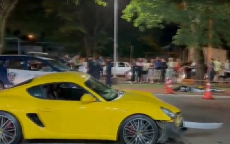 Motorista de Porsche foge após acidente que deixou uma morta e um ferido no Paraná | abc+
