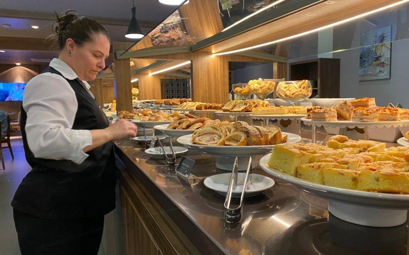 Café pronto para receber os futuros hóspedes