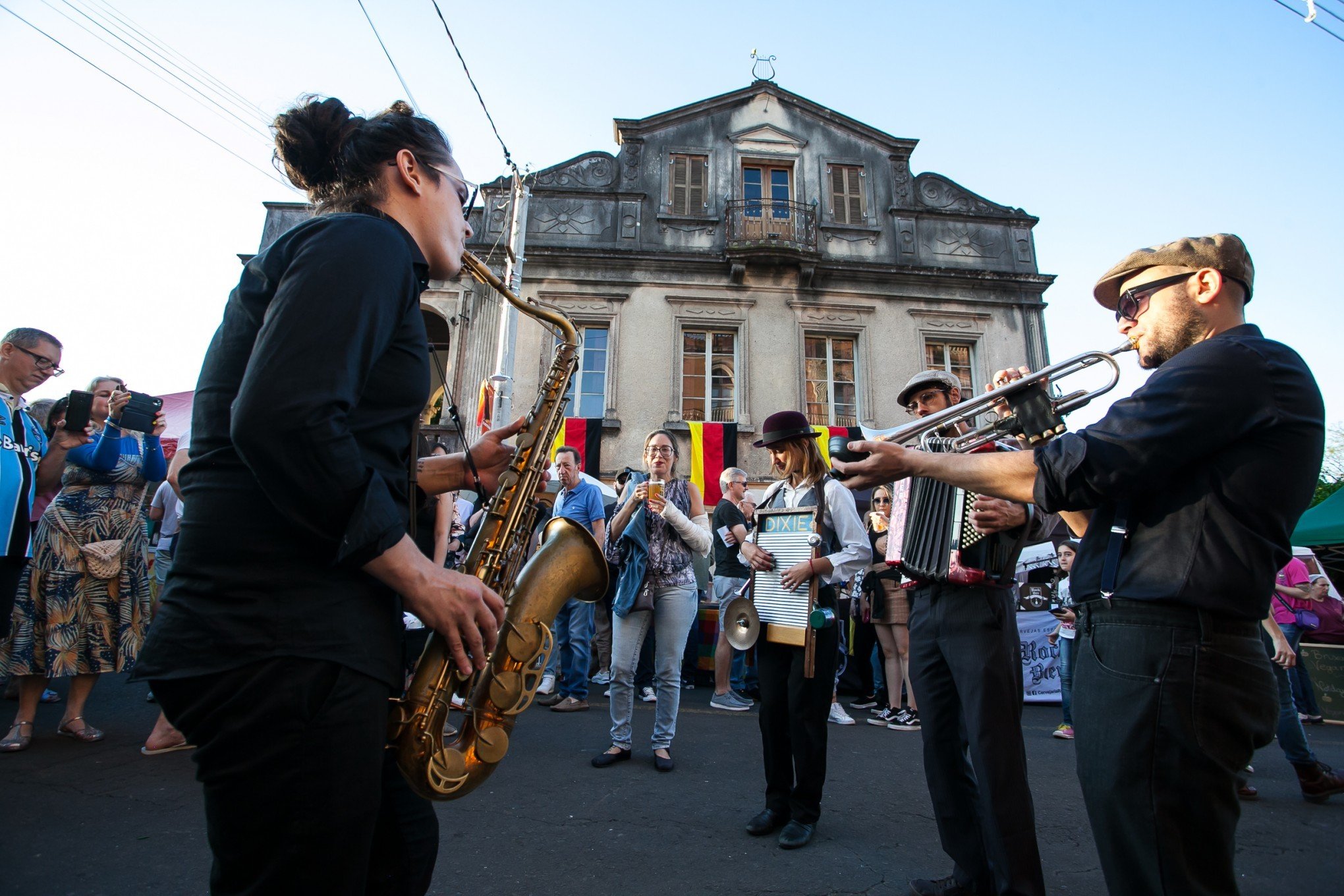 Nova lei que proíbe Município de patrocinar eventos festivos pega Executivo e produtores culturais de surpresa