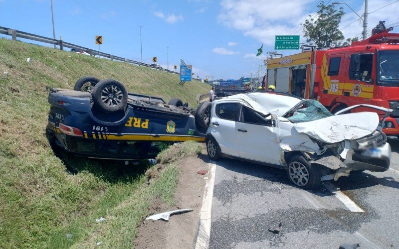 Carro da PRF se envolve em acidente em Santa Catarina