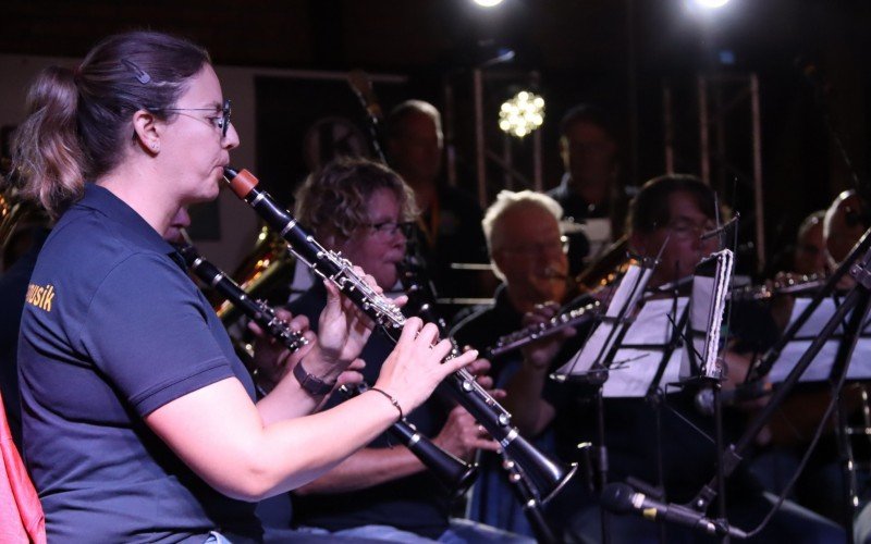 Orquestra Hunsrücker Blasmusik veio diretamente da Alemanha