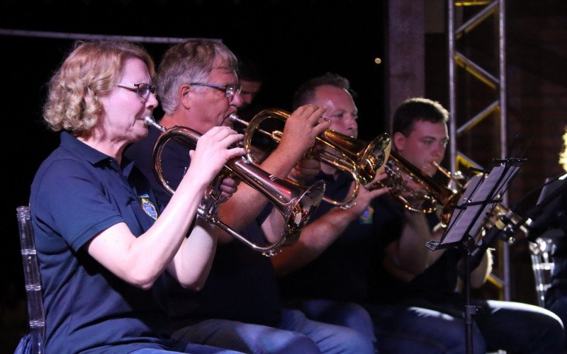 Orquestra Hunsrücker Blasmusik veio diretamente da Alemanha