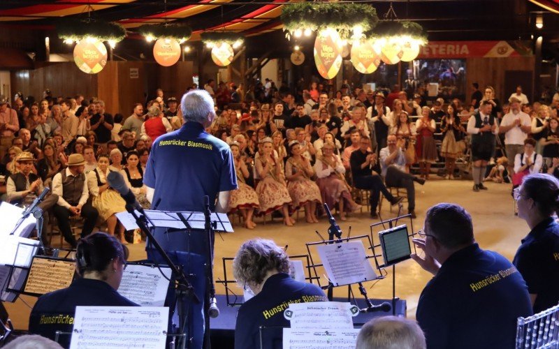 Orquestra Hunsrücker Blasmusik veio diretamente da Alemanha