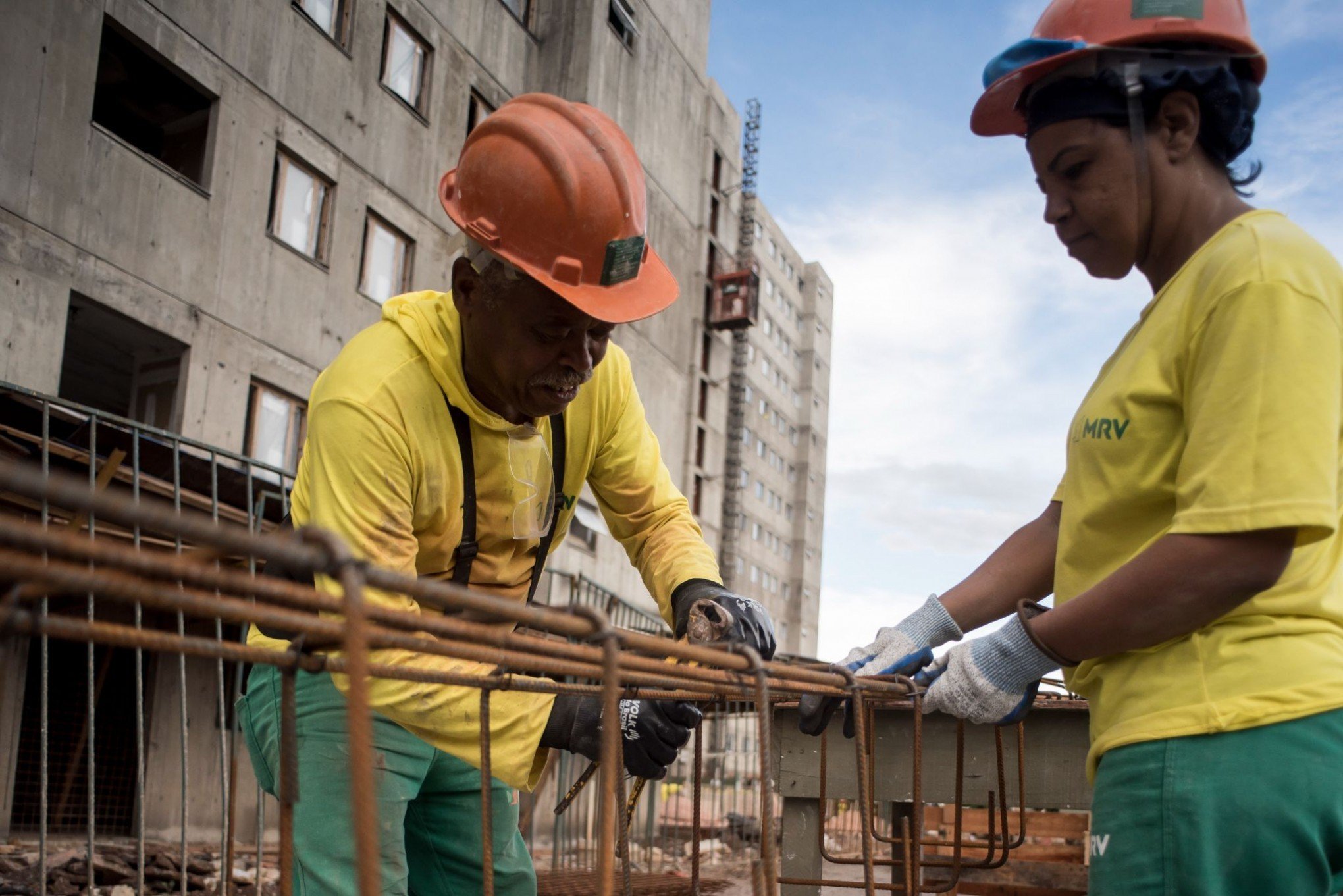 EMPREGO: Construtora tem mais de 200 vagas abertas com oportunidades na região; veja como se candidatar