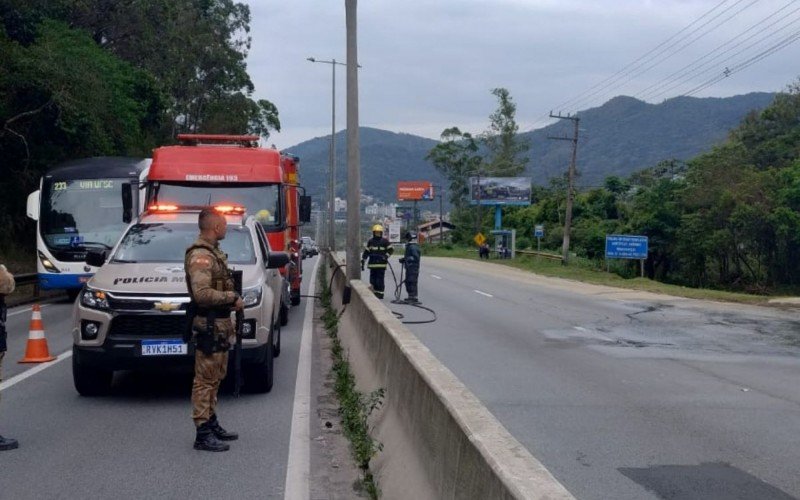 Bombeiros combateram incêndios na Grande Floriannópolis | abc+