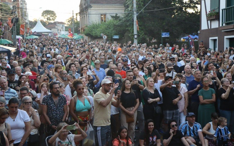 Show de Renato Borghetti atrai multidão em Novo Hamburgo