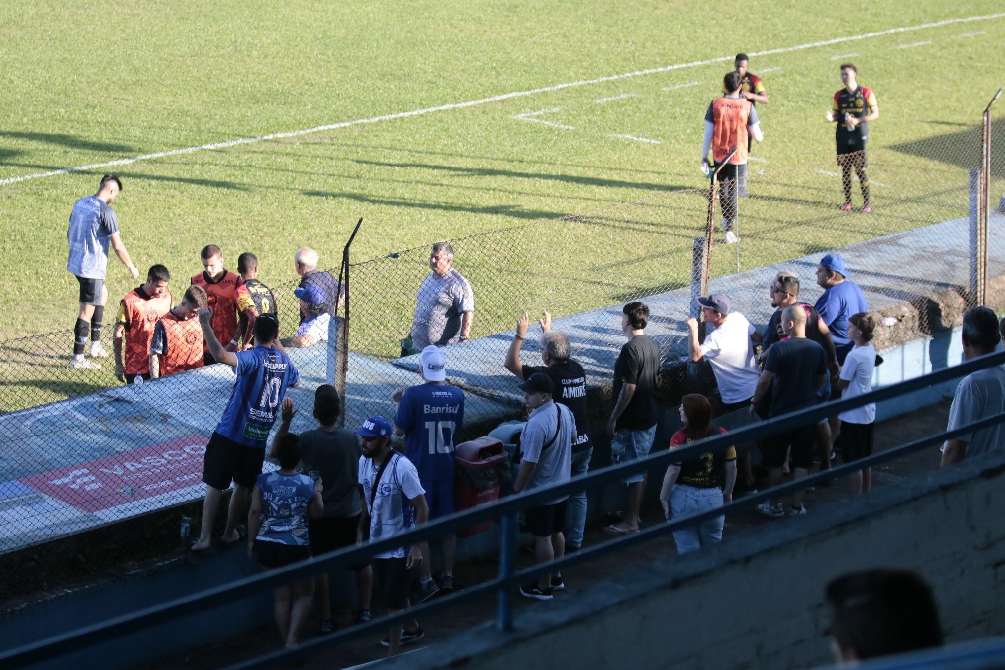 Aimoré empata, é eliminado e ouve protestos da torcida