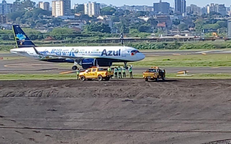 Avião da Azul no retorno do Salgado FIlho  | abc+