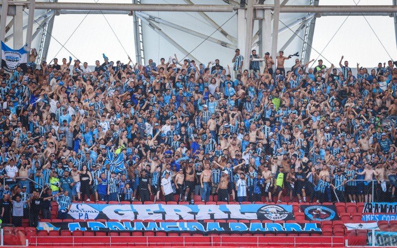 Torcida gremista no setor visitando do Beira-Rio | abc+