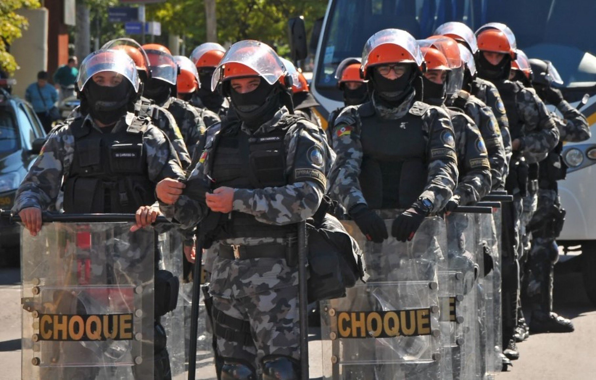 Brigada Militar confirma reforço com Batalhão de Choque de Uruguaiana para agir em Canoas