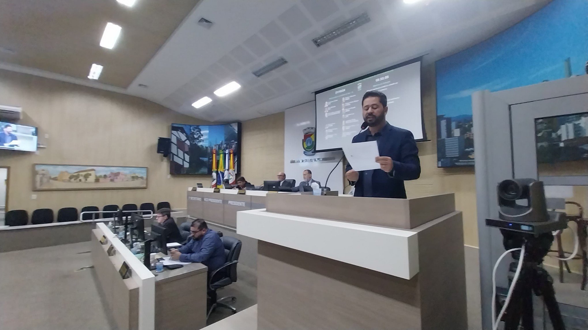 CPI DOS ÔNIBUS: Relatório final da investigação é aprovado em primeira votação com placar apertado