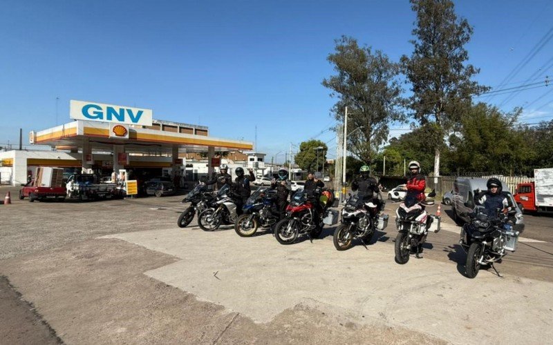 Grupo de motociclistas partiu nesta manhã rumo ao primeiro destino: Uruguai